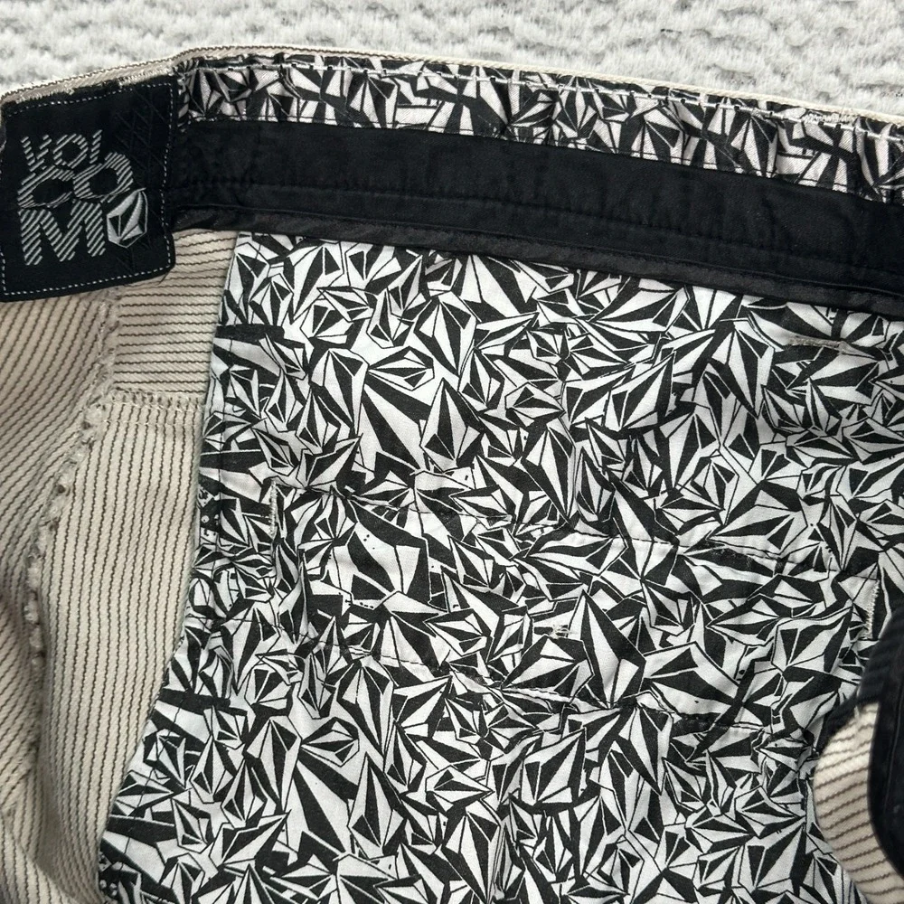 Volcom pre owned